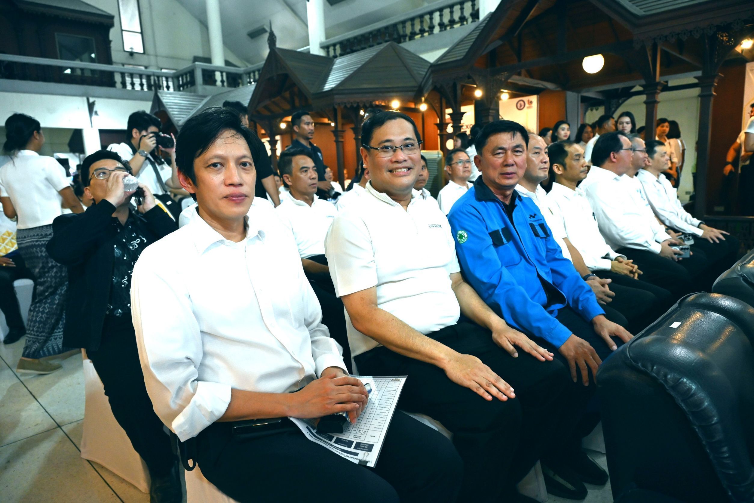 กพร. เข้าร่วมพิธีเปิดงาน “DIPROM PLUS @ DC8 เปิดบ้านสุพรรณ ปั้นอุตสาหกรรมคู่ชุมชน”