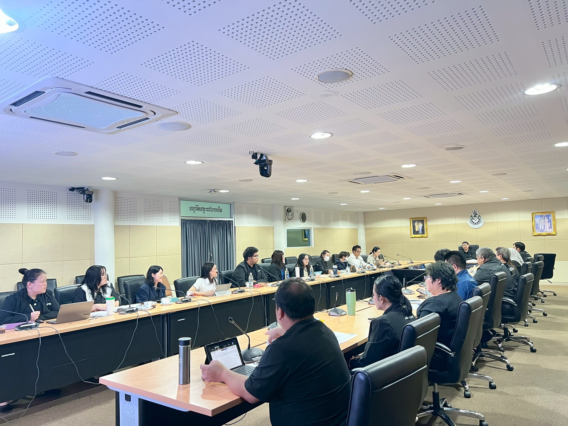 อพร. เป็นประธานการประชุมคณะกรรมการเร่งรัดติดตามการใช้จ่ายเงินงบประมาณและผลการดำเนินงานของ กพร. ครั้งที่ 5/2569