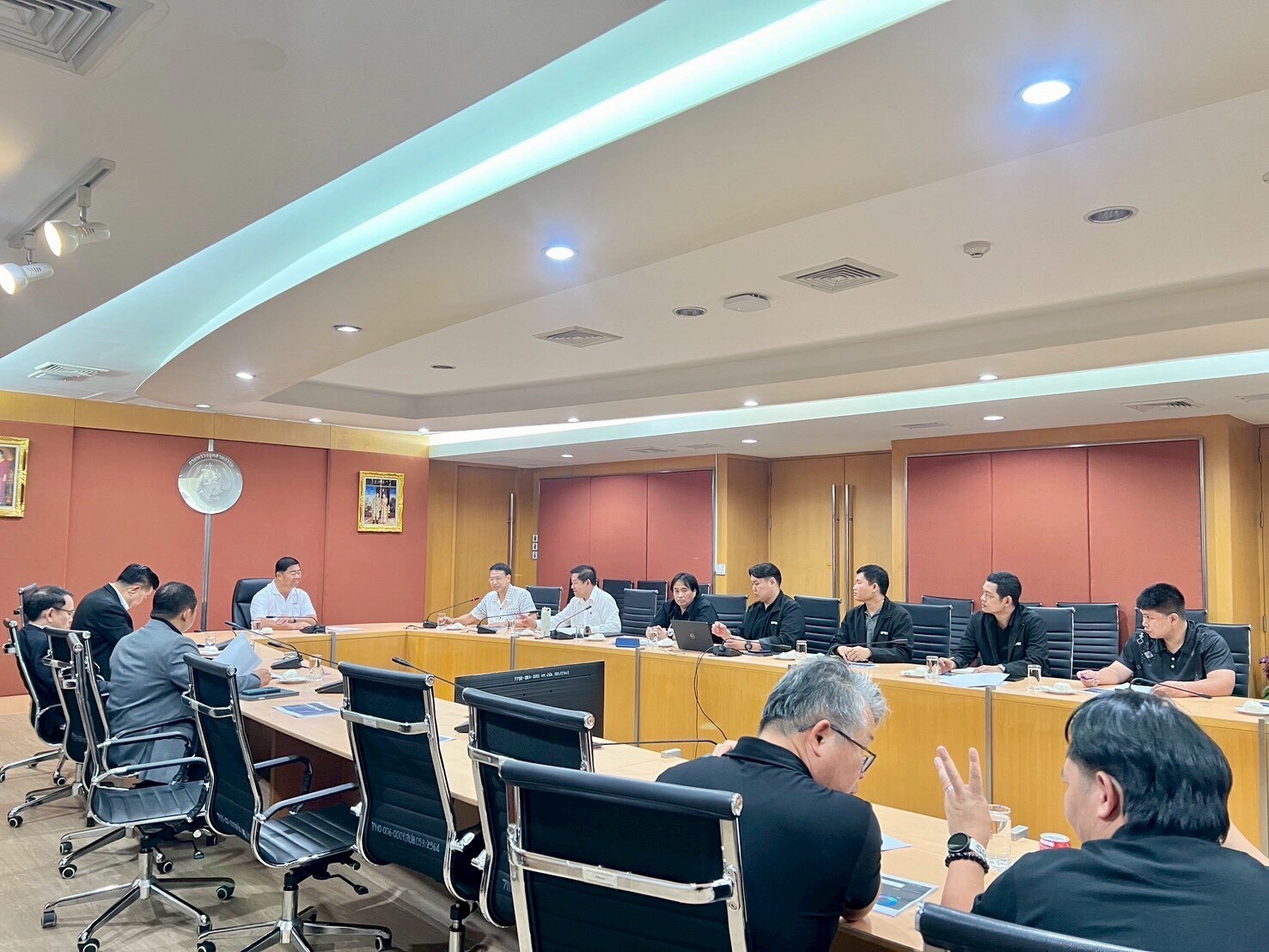 อพร. ร่วมการประชุมเกี่ยวกับการใช้ประโยชน์วัตถุดิบทดแทนทราย (M-Sand) ที่ได้จากการเพิ่มมูลค่าหินฝุ่นในกระบวนการผลิตหินอุตสาหกรรม