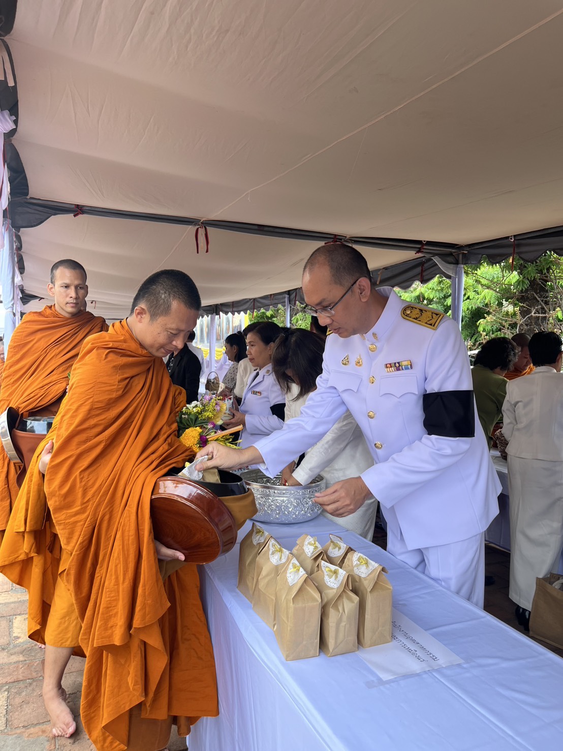 สรข.3 ร่วมพิธีสวดพระพุทธมนต์และทำบุญตักบาตรถวายพระราชกุศล เพื่อน้อมรำลึกพระมหากรุณาธิคุณ “สมเด็จพระนางเจ้ารำไพพรรณี”