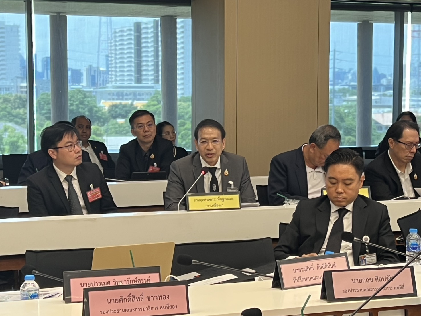 อพร. ร่วมประชุมคณะกรรมาธิการการอุตสาหกรรม สภาผู้แทนราษฎร ณ อาคารรัฐสภา