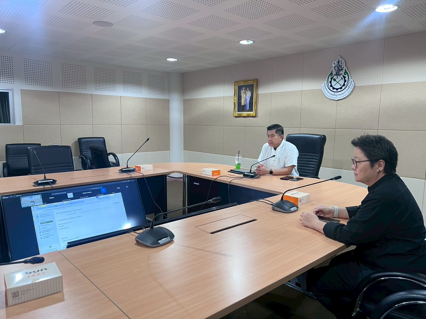 รพร.อานันท์ ร่วมประชุมรับฟังรายงานความคืบหน้าโครงการพัฒนาแพลตฟอร์มยื่นคำขอใบอนุญาตดิจิทัล