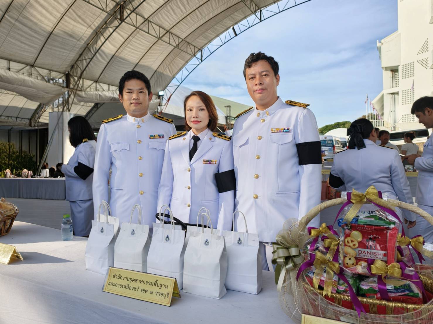 สรข.7 เข้าร่วมพิธีสงฆ์เจริญพระพุทธมนต์และกิจกรรมทำบุญตักบาตรเพื่อถวายเป็นพระราชกุศล เนื่องในวัน เฉลิมพระชนมพรรษา 4 รอบ สมเด็จพระนางเจ้าสุทิดา พัชรสุธาพิมลลักษณ พระบรมราชินี