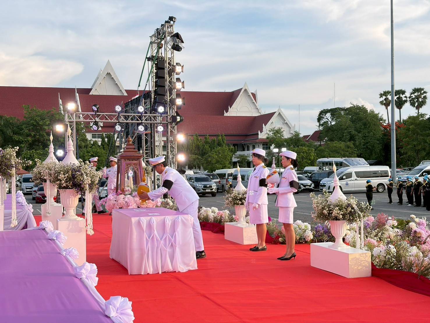 สรข.6 ร่วมพิธีถวายเครื่องราชสักการะและวางพานพุ่ม เนื่องในโอกาสพระราชพิธีมหามงคลเฉลิมพระชนมพรรษา 4 รอบ สมเด็จพระนางเจ้าฯ พระบรมราชินี 3 มิถุนายน 2569