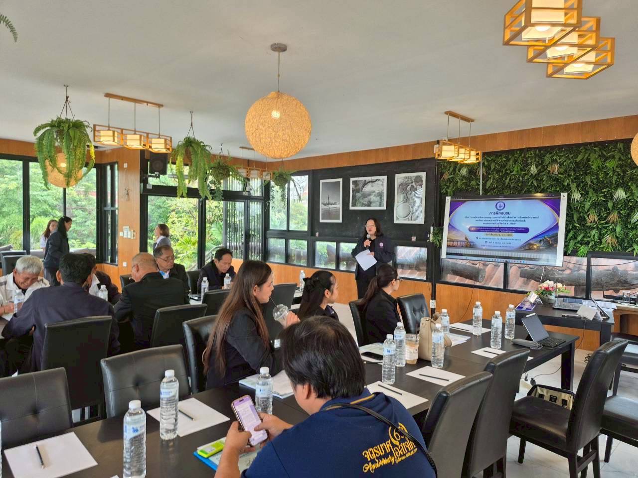 สรข.2 เข้าร่วมเป็นวิทยากรในการจัดฝึกอบรม เรื่อง การบริหารจัดการกองทุน และภารกิจที่ถ่ายโอนด้านการจัดการทรัพยากรแร่และสิ่งแวดล้อมเหมืองแร่ให้กับ อปท. ตาม พ.ร.บ. แร่ พ.ศ. 2560