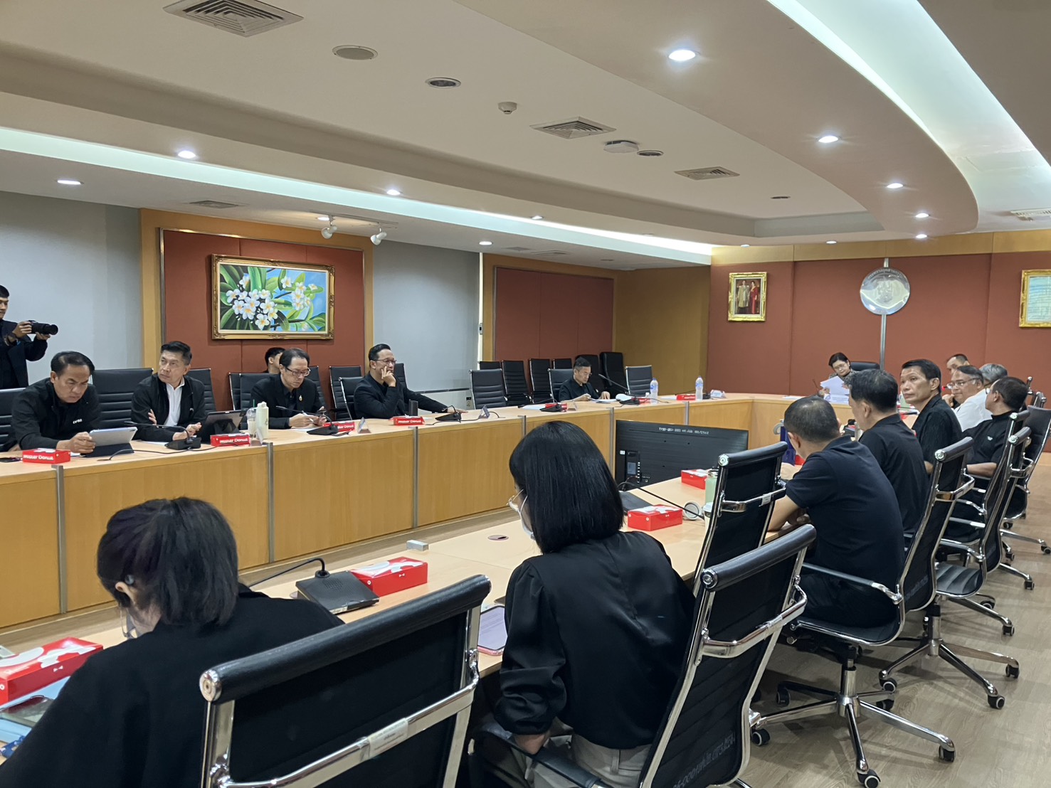 รพร.อานันท์ ผอ.กม. และเจ้าหน้าที่ กม. เข้าร่วมประชุมคณะกรรมการปรับปรุงระเบียบว่าด้วยการจ่ายเงินสินบนรางวัลและ ค่าใช้จ่ายในการดำเนินงาน ตามกฎหมายที่อยู่ในความรับผิดชอบของ อก. ครั้งที่ 2/2569