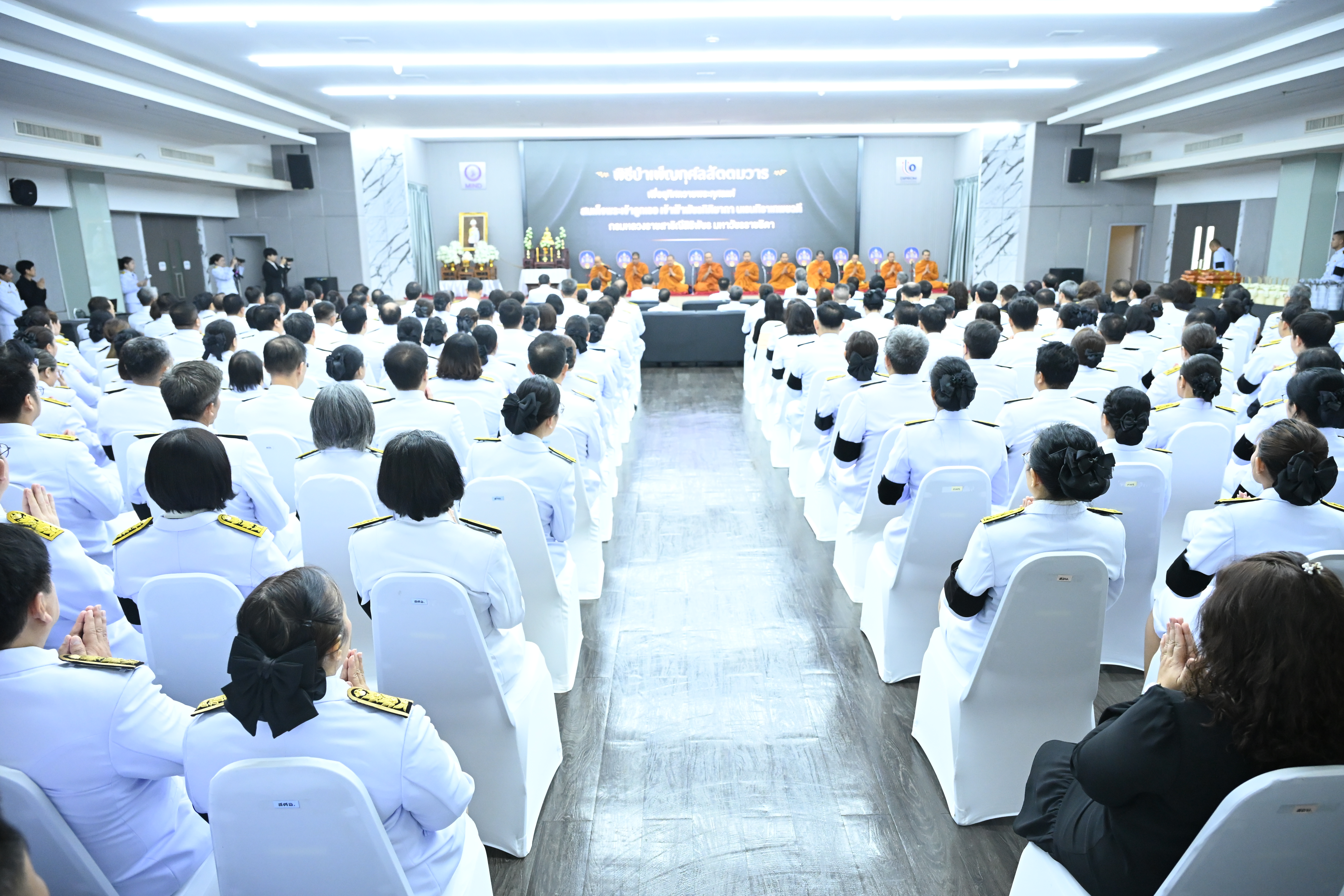 อพร. รพร.อานันท์ฯ พร้อมด้วยคณะผู้บริหาร และเจ้าหน้าที่ กพร. ร่วมพิธีบำเพ็ญกุศลสัตตมวาร 7 วัน เพื่ออุทิศถวายเป็นพระกุศลแด่สมเด็จพระเจ้าลูกเธอ เจ้าฟ้าพัชรกิติยาภา นเรนทิราเทพยวดี กรมหลวงราชสาริณีสิริพัชร มหาวัชรราชธิดา