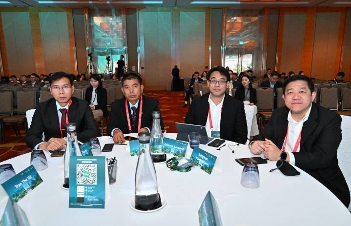 ผอ.กนอ. และ ผอ.สรข.8 เข้าร่วมการประชุม Singapore Green Steel Forum 2026 ณ Marina Bay Sands Expo & Convention ณ ประเทศสิงคโปร์