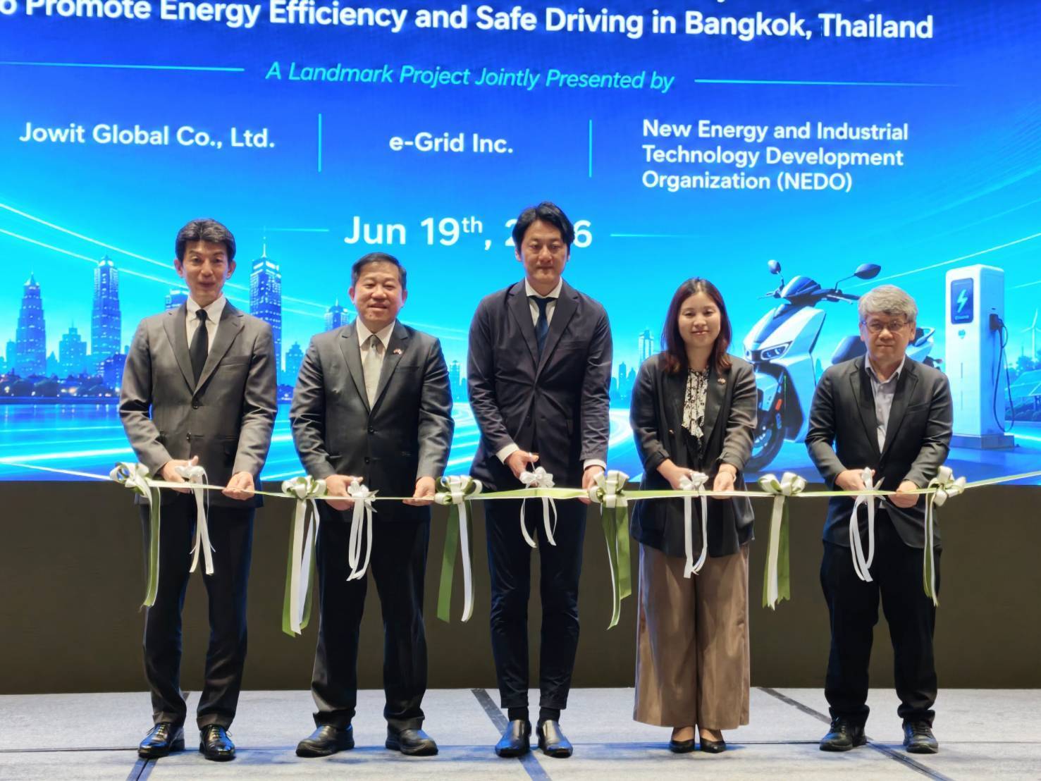 ผอ.กนอ. เข้าร่วมพิธีเปิดโครงการ “EV Motorcycle Driver Behavior Analysis for Energy Efficiency and Safe Driving Promotion in Bangkok, Thailand”