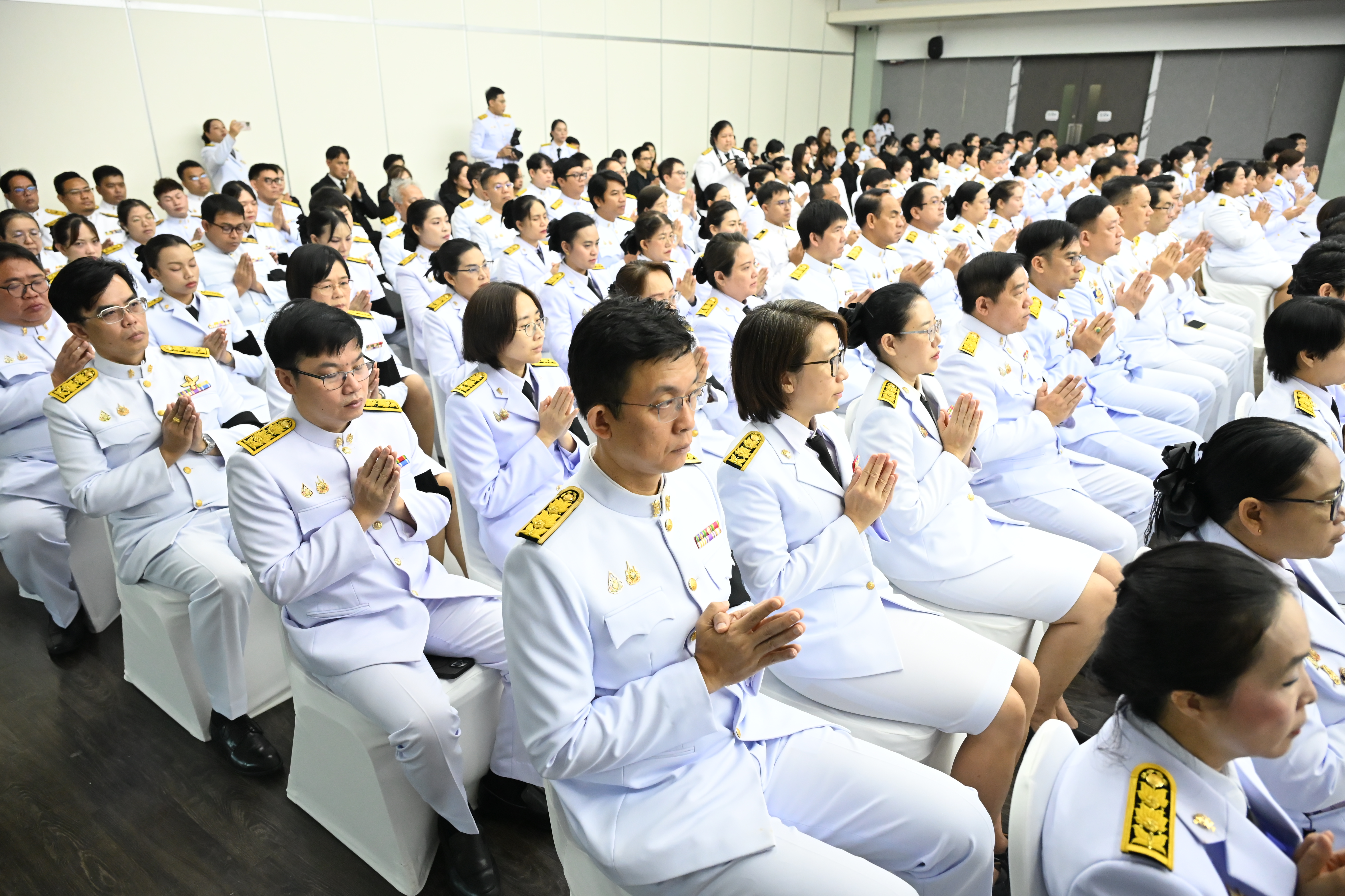 กพร. ร่วมพิธีบำเพ็ญกุศลปัณรสมวาร 15 วัน และทำบุญตักบาตร เพื่ออุทิศถวายเป็นพระกุศลแด่สมเด็จพระเจ้าลูกเธอ เจ้าฟ้าพัชรกิติยาภา นเรนทิราเทพยวดี กรมหลวงราชสาริณีสิริพัชร มหาวัชรราชธิดา