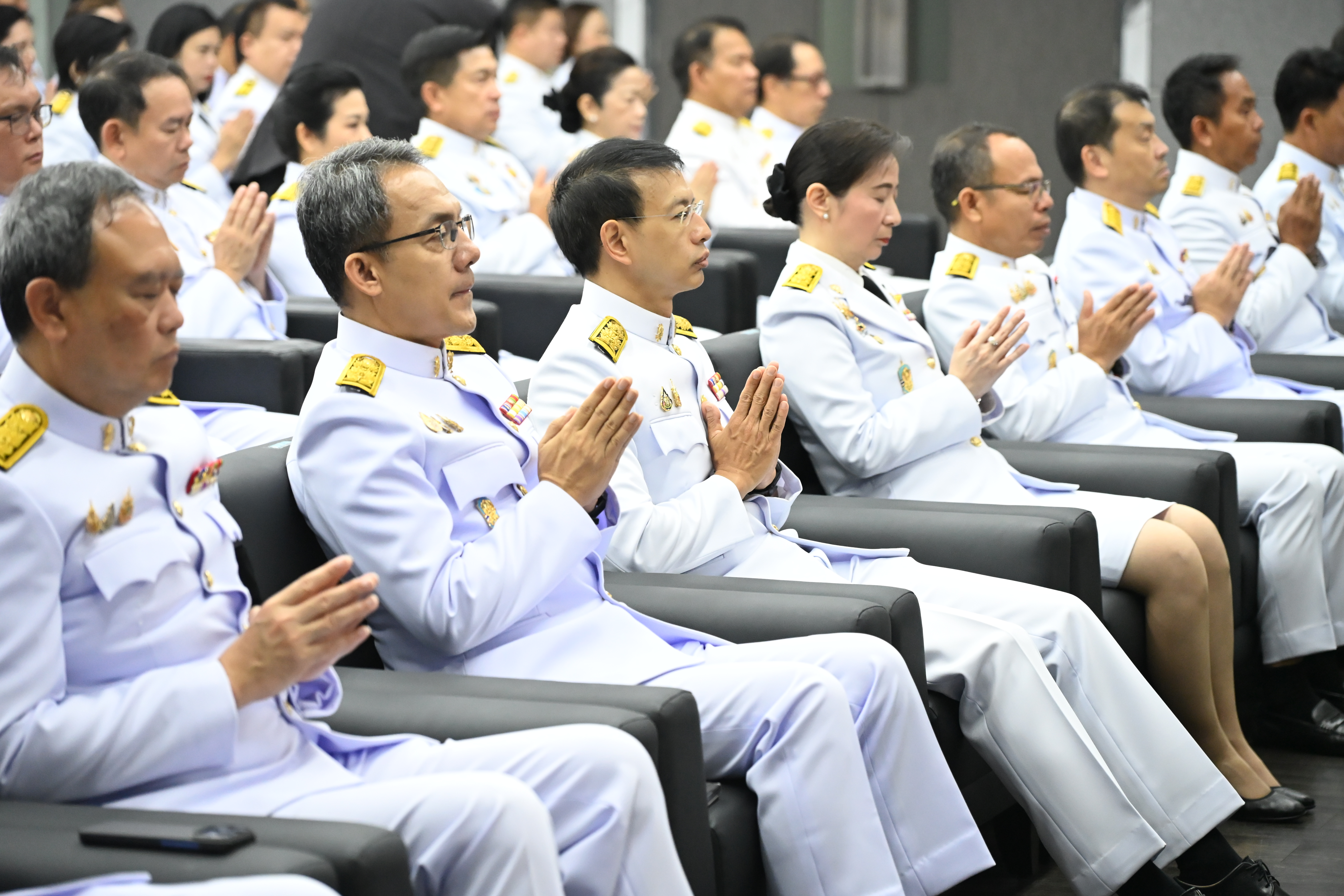 กพร. ร่วมพิธีบำเพ็ญกุศลปัณรสมวาร 15 วัน และทำบุญตักบาตร เพื่ออุทิศถวายเป็นพระกุศลแด่สมเด็จพระเจ้าลูกเธอ เจ้าฟ้าพัชรกิติยาภา นเรนทิราเทพยวดี กรมหลวงราชสาริณีสิริพัชร มหาวัชรราชธิดา