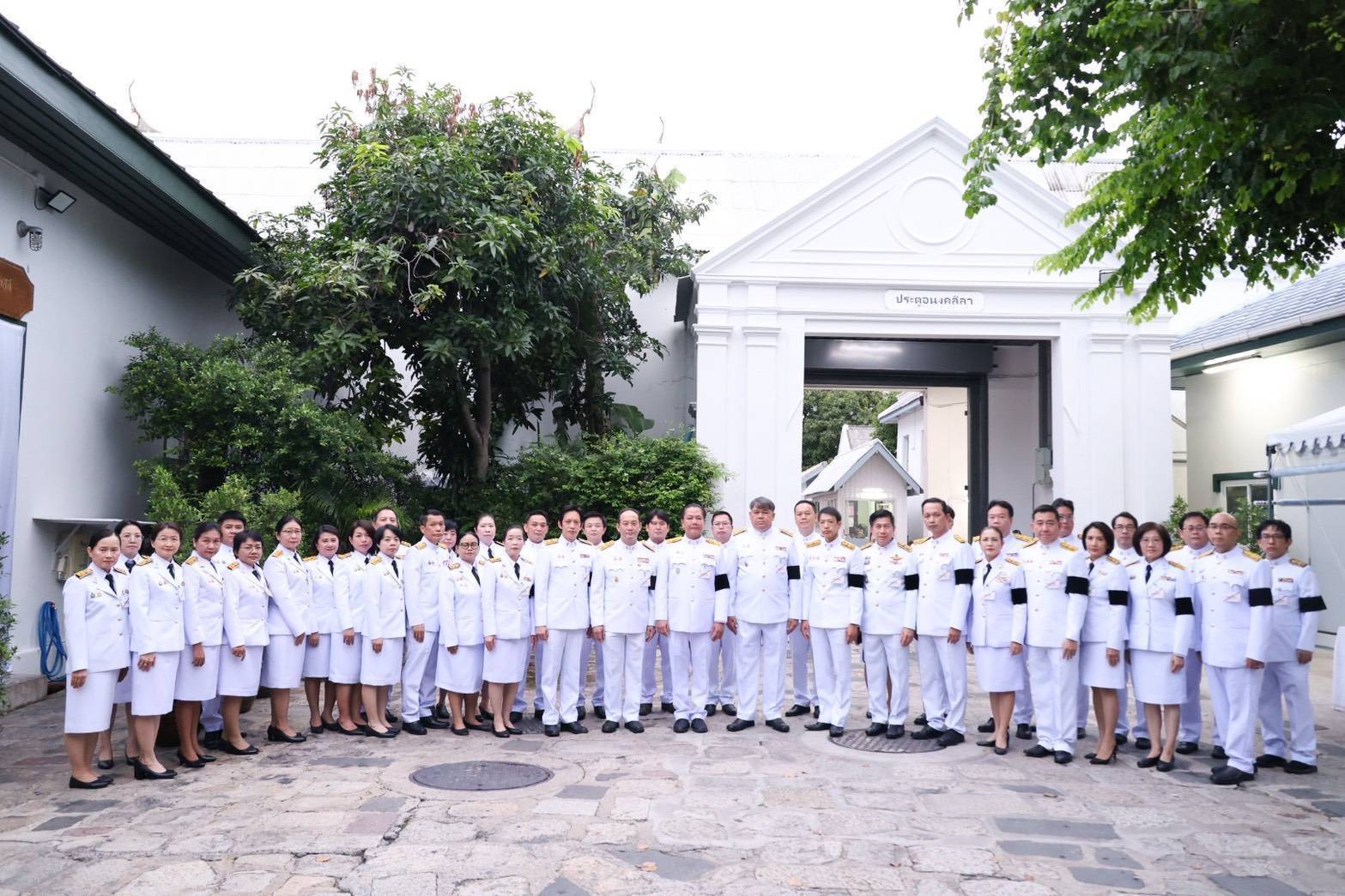 อพร. พร้อมด้วย รพร.อานันท์ฯ และ รพร.ปณตสรรค์ฯ เข้าร่วมผลัดเวรเฝ้าฯ ในพระพิธีธรรมสวดพระอภิธรรมพระศพ สมเด็จพระเจ้าลูกเธอ เจ้าฟ้าพัชรกิติยาภา นเรนทิราเทพยวดี กรมหลวงราชสาริณีสิริพัชร มหาวัชรราชธิดา