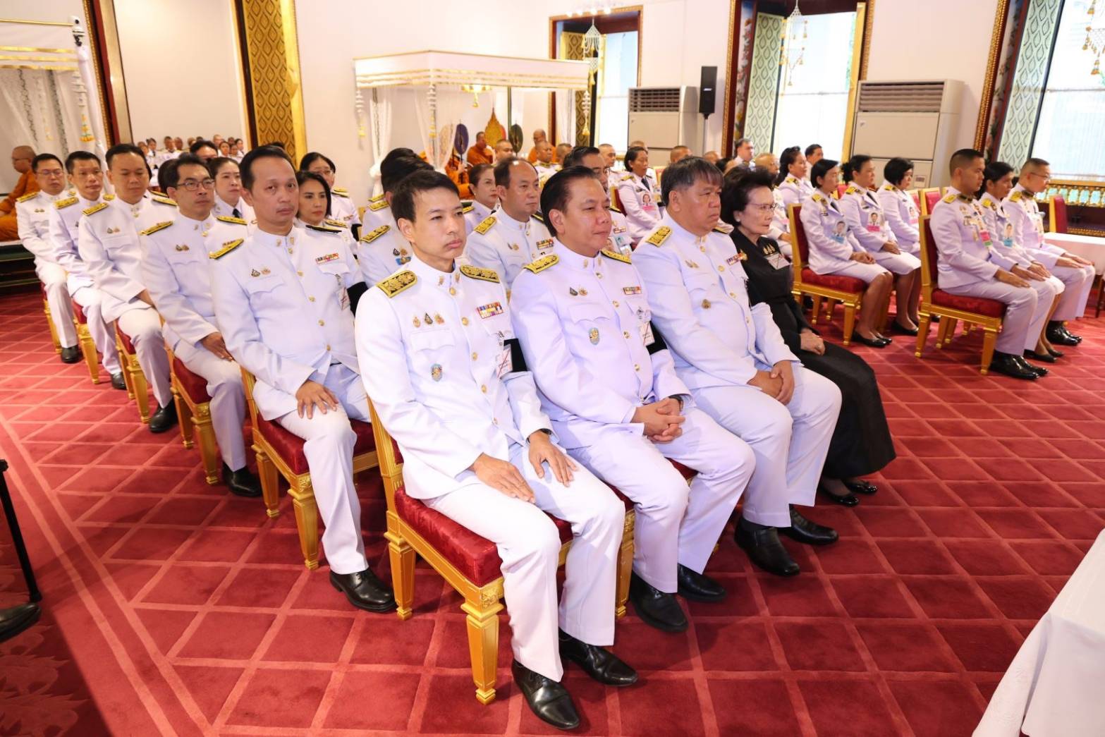 อพร. พร้อมด้วย รพร.อานันท์ฯ และ รพร.ปณตสรรค์ฯ เข้าร่วมผลัดเวรเฝ้าฯ ในพระพิธีธรรมสวดพระอภิธรรมพระศพ สมเด็จพระเจ้าลูกเธอ เจ้าฟ้าพัชรกิติยาภา นเรนทิราเทพยวดี กรมหลวงราชสาริณีสิริพัชร มหาวัชรราชธิดา