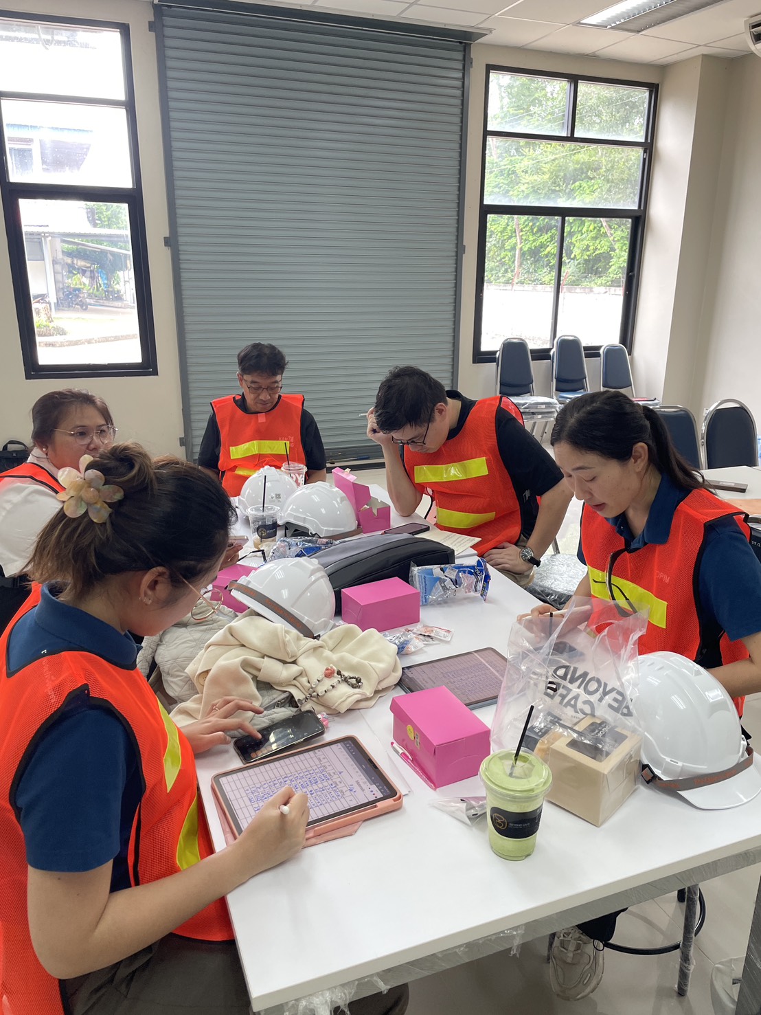สรข.2 ร่วมกับ ม.ขอนแก่น จัดอบรมถ่ายทอดองค์ความรู้และฝึกทักษะในการปฏิบัติงานด้านการวิเคราะห์วิจัยทางกลศาสตร์หินและแร่ ต่อเนื่องเป็นวันที่ 2