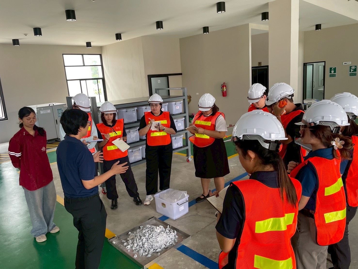 สรข.2 ร่วมกับ ม.ขอนแก่น จัดอบรมถ่ายทอดองค์ความรู้และฝึกทักษะในการปฏิบัติงานด้านการวิเคราะห์วิจัยทางกลศาสตร์หินและแร่ ต่อเนื่องเป็นวันที่ 2