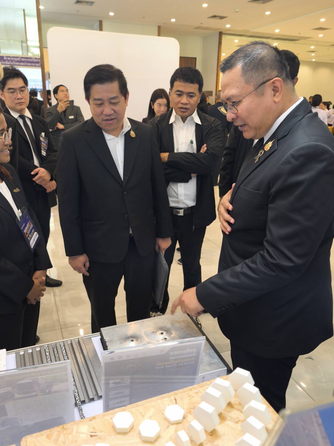 ผชช.กฤตยา ผอ.กนอ. และเจ้าหน้าที่ กนอ. ร่วมงานนิทรรศการอุตสาหกรรมป้องกันประเทศของไทย 2569