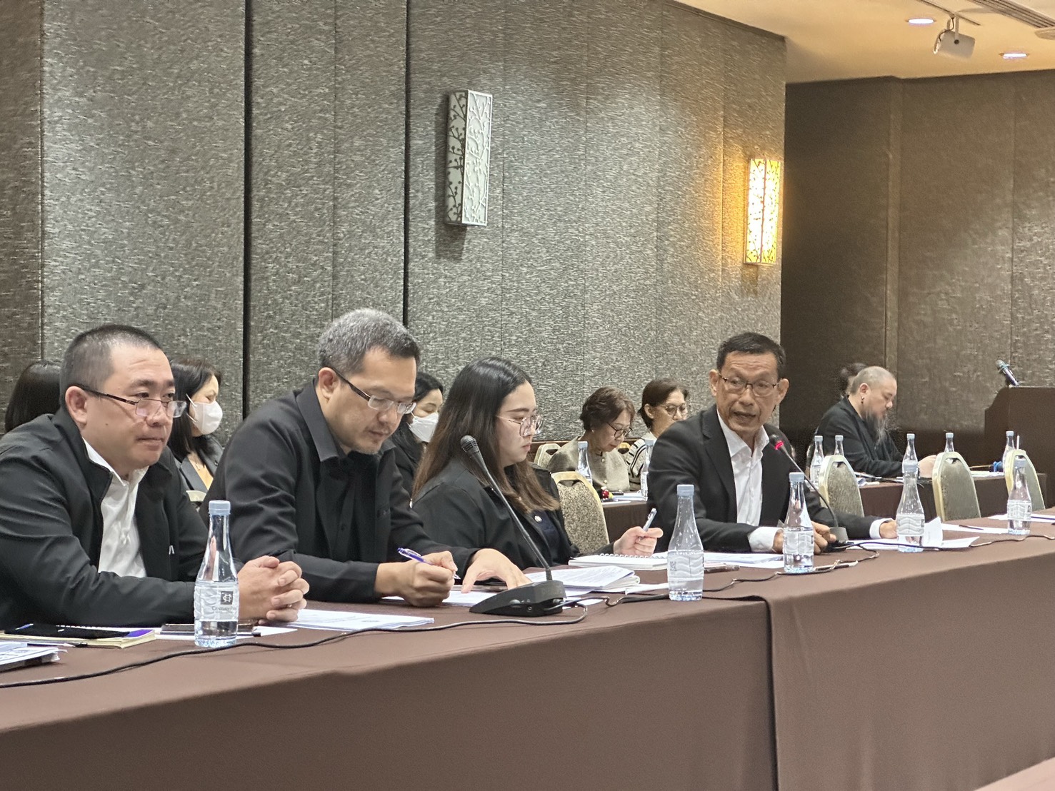 รพร.อานันท์ ร่วมประชุมกับสภาการเหมืองแร่ ณ โรงแรมเซ็นจูรี่ พาร์ค ราชปรารภ