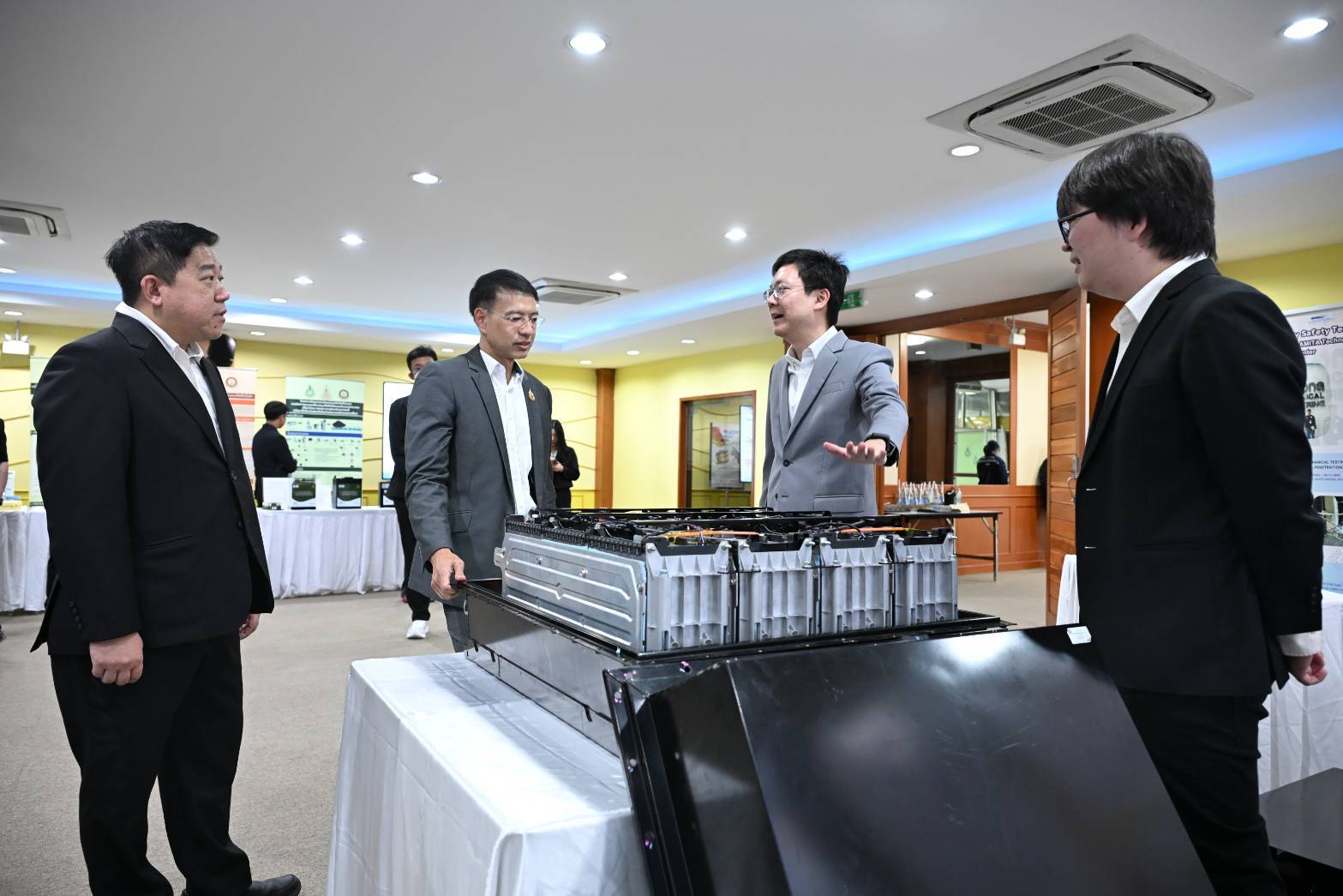 กพร. และบริษัท อมิตา เทคโนโลยี (ประเทศไทย) จำกัด ร่วมลงนาม MOU ผลักดันการรีไซเคิลซากแบตเตอรี่ลิเทียมไอออนเสื่อมสภาพอย่างครบวงจรและขับเคลื่อนนโยบายเศรษฐกิจหมุนเวียนของประเทศไทย