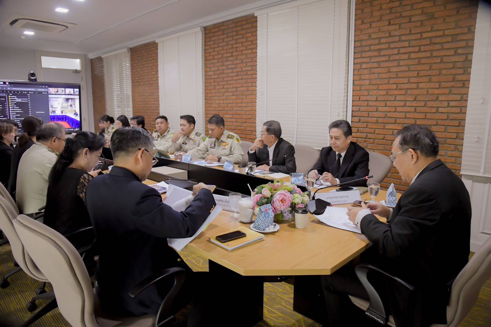 ผอ.กบส. พร้อมด้วยเจ้าหน้าที่ กบส. ร่วมประชุมคณะอนุกรรมการบริหารสวนพฤกษศาสตร์โครงการส่งเสริมการเรียนรู้เพื่อการอนุรักษ์และฟื้นฟูสิ่งแวดล้อมอันเนื่องมาจากพระราชดำริ จังหวัดตาก ครั้งที่ 1/2569