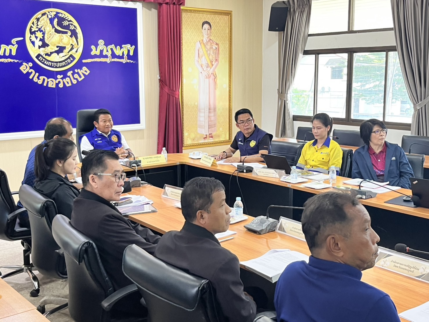 ผอ.สรข.5 ร่วมประชุมหารือกรณีบริษัท อัครา รีซอร์สเซส จำกัด (มหาชน) ขอทำเหมืองใกล้ทางสาธารณะ และทางน้ำสาธารณะ