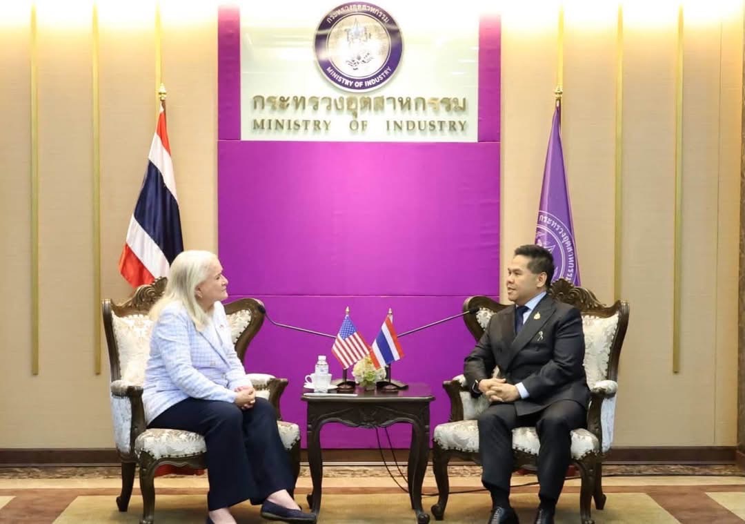 อพร. ร่วมให้การต้อนรับคณะสมาชิกรัฐสภาสหรัฐฯ ในโอกาสเดินทางเข้าเยี่ยมคารวะและหารือแลกเปลี่ยนความคิดเห็นกับ รวอ.