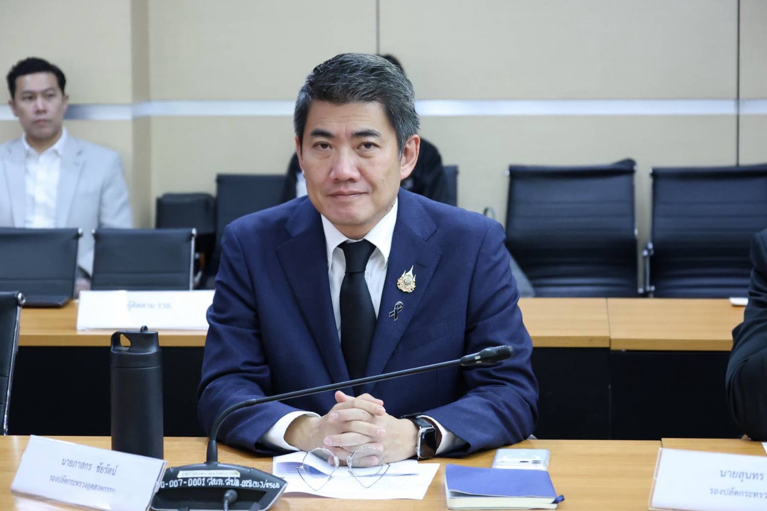 กพร. ร่วมการแลกเปลี่ยนความคิดเห็นในโอกาสที่คณะกรรมาธิการการพัฒนาการเมือง การมีส่วนร่วมของประชาชน สิทธิมนุษยชน สิทธิ เสรีภาพ และการคุ้มครองผู้บริโภค วุฒิสภา เข้าพบ รวอ.วราวุธ