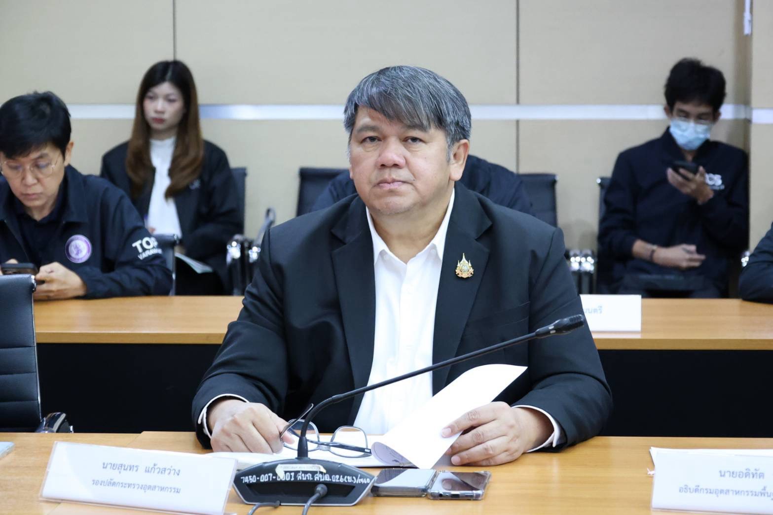กพร. ร่วมการแลกเปลี่ยนความคิดเห็นในโอกาสที่คณะกรรมาธิการการพัฒนาการเมือง การมีส่วนร่วมของประชาชน สิทธิมนุษยชน สิทธิ เสรีภาพ และการคุ้มครองผู้บริโภค วุฒิสภา เข้าพบ รวอ.วราวุธ