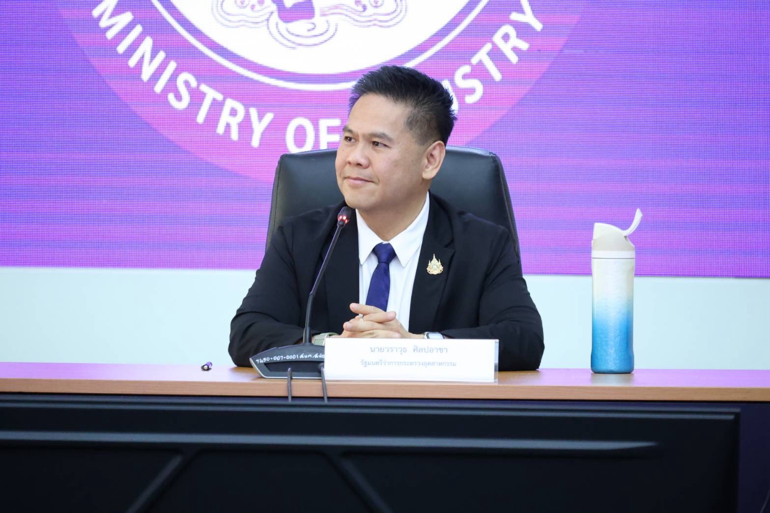 กพร. ร่วมการแลกเปลี่ยนความคิดเห็นในโอกาสที่คณะกรรมาธิการการพัฒนาการเมือง การมีส่วนร่วมของประชาชน สิทธิมนุษยชน สิทธิ เสรีภาพ และการคุ้มครองผู้บริโภค วุฒิสภา เข้าพบ รวอ.วราวุธ