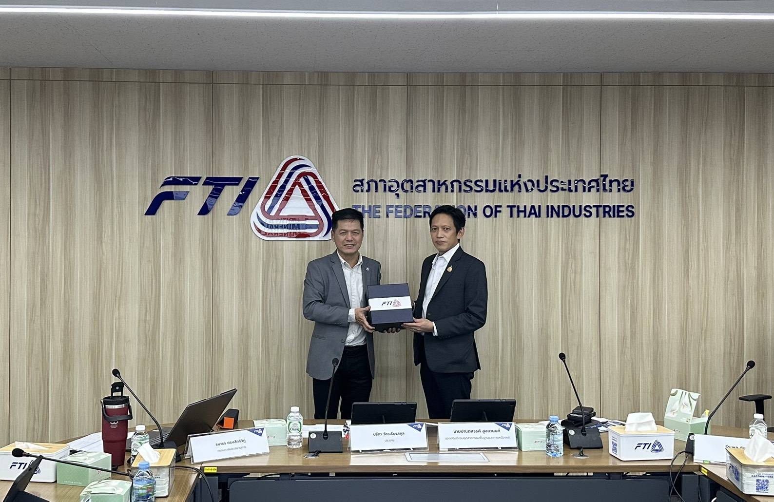 รพร.ปณตสรรค์ ร่วมการประชุมคณะกรรมการสถาบันน้ำ สิ่งแวดล้อม และ Climate change ครั้งที่ 2/2569
