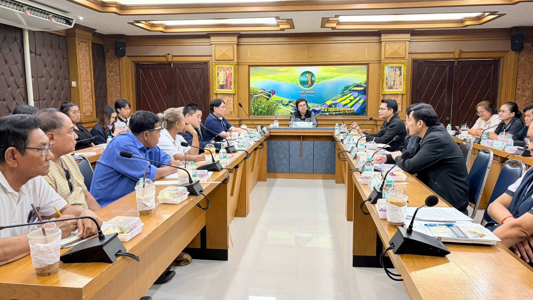 ผอ.สรข.5 ร่วมลงพื้นที่ตรวจสอบชี้แจงข้อเท็จจริงกรณีร้องเรียนคัดค้านการขออนุญาตประกอบกิจการโรงงานโม่บดหรือย่อยหิน ในพื้นที่ จ.พิจิตร