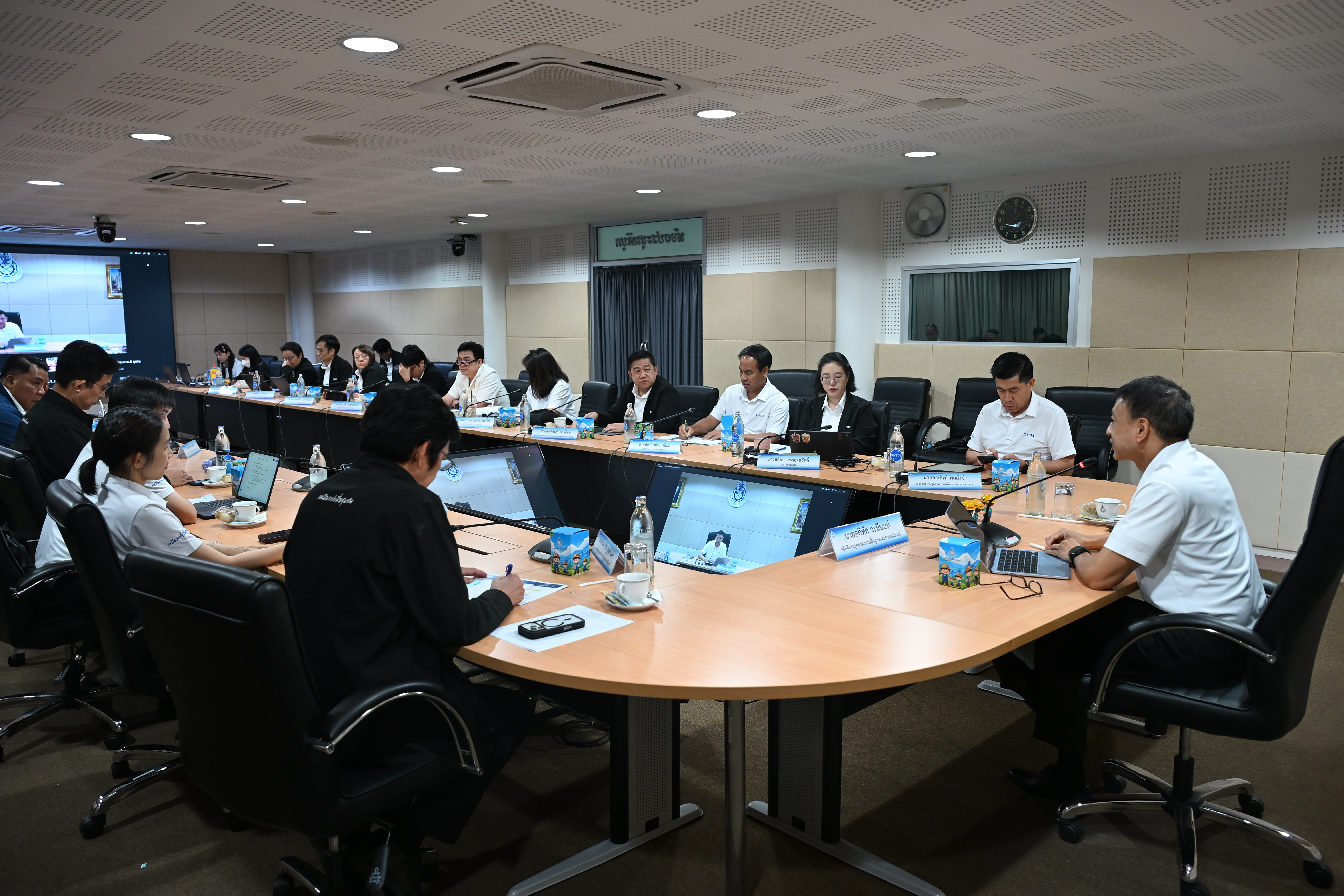 อพร. เป็นประธานการประชุมผู้บริหาร กพร. ครั้งที่ 8/2569
