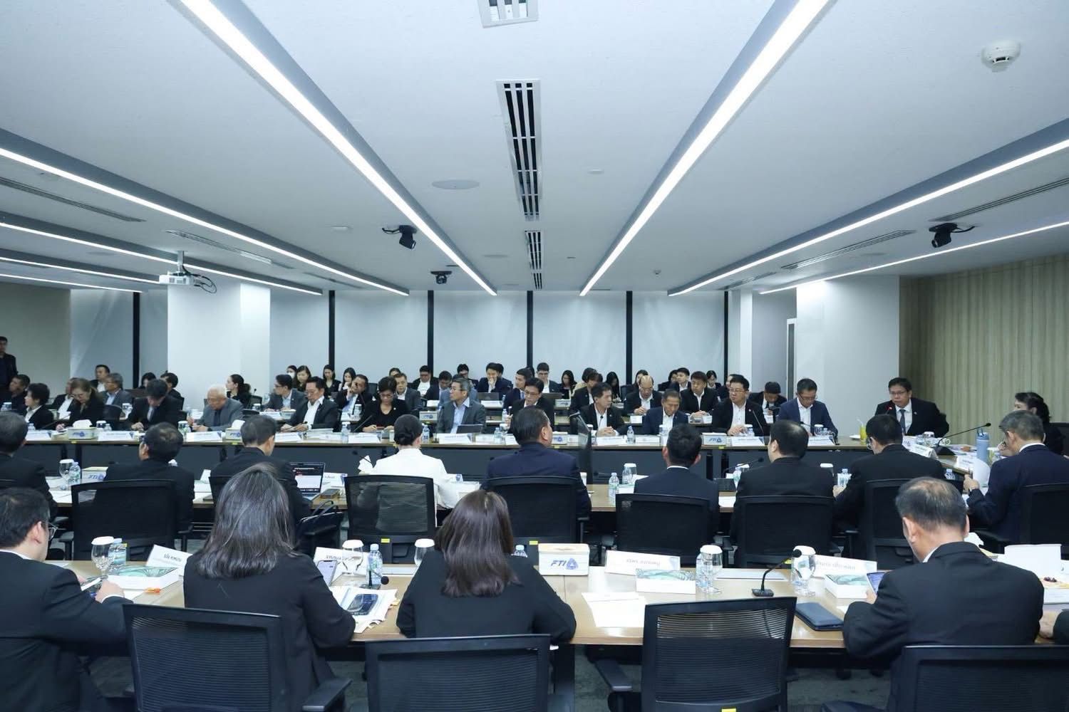 กพร. เข้าร่วมการประชุมคณะกรรมการอำนวยการเพื่อขับเคลื่อนเศรษฐกิจภาคอุตสาหกรรมร่วมกับ สอท.