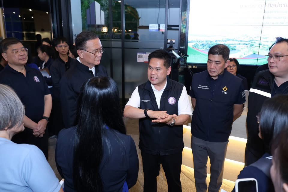 รพร.อานันท์ ร่วมคณะ รวอ.วราวุธ เข้าร่วมการหารือเพื่อรับฟังปัญหาและพบปะผู้ประกอบการที่ได้รับผลกระทบจากสถานการณ์อุทกภัย