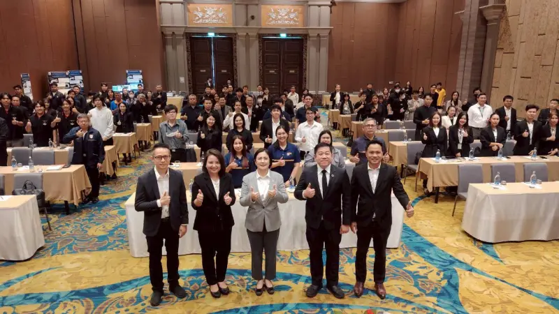 รพร.อารยาฯ เป็นประธานกล่าวเปิดการสัมมนา เรื่อง ขับเคลื่อนอุตสาหกรรมพื้นฐานก้าวสู่อุตสาหกรรม 4.0 ปีที่ 4