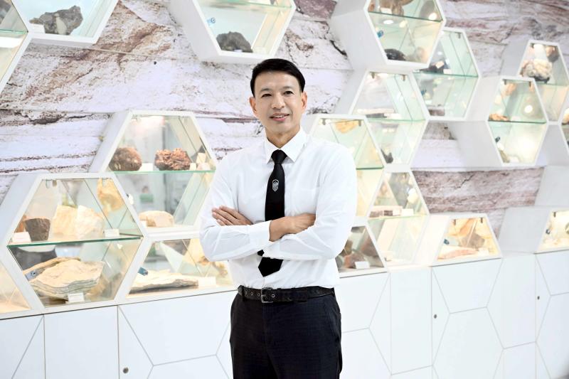 กพร. โชว์ผลงาน 3 ไตรมาส ปี 2568 ดิจิทัลแพลตฟอร์ม-ชุมชนรอบเหมือง-เศรษฐกิจหมุนเวียน  เร่งเครื่อง “QUICK BIG WIN” ดันแร่ยุทธศาสตร์ป้อนอุตสาหกรรมอนาคต