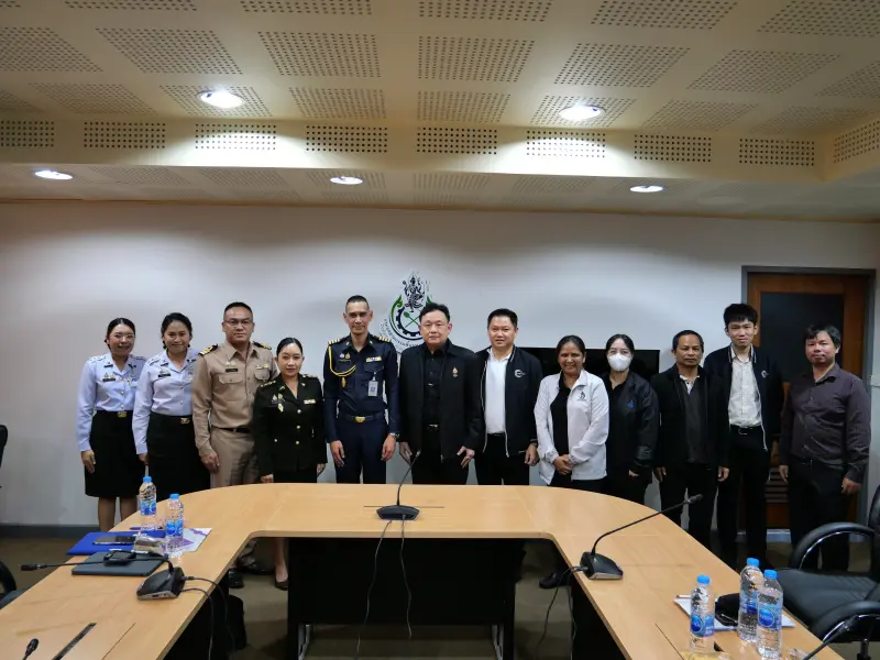 ผอ.กบว. ร่วมหารือกับ นาวาอากาศเอก ธเนศ สิทธิวงศ์ ผู้แทนกรมการสรรพกำลังกลาโหม ในการเตรียมความพร้อมจัดทำฐานข้อมูลระดมสรรพกำลังของกรมการสรรพกำลังกลาโหม