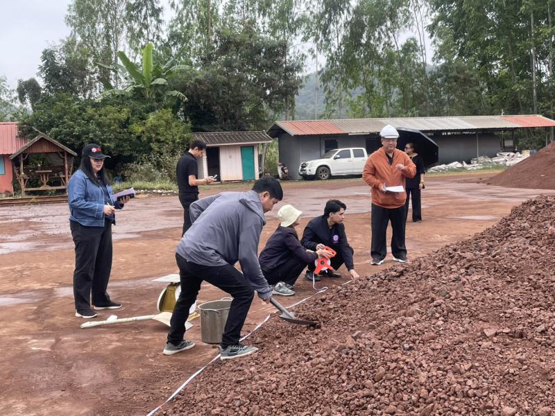 สรข.5 พิษณุโลก ลงพื้นที่ตรวจสอบปริมาณกองสินแร่เหล็กและชักตัวอย่างแร่ ณ โรงแต่งแร่บริษัท ทุ่งทอง ไมนิ่ง จำกัด
