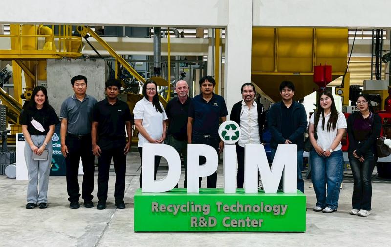 กนอ. ให้การต้อนรับ Mr. Arran Marshall นายวิชิต ประกายพรรณ ผู้บริหารและผู้แทนจาก บริษัท ไทย คริติคัล มิเนอรัลส์ จำกัด ในโอกาสเข้าเยี่ยมชมศูนย์วิจัยและพัฒนาเทคโนโลยีรีไซเคิลของ กพร.