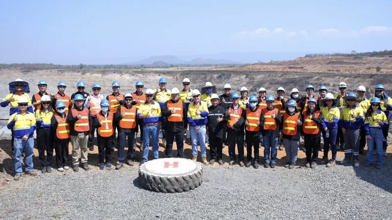 รองปลัดฯ สุนทร นำคณะตรวจเยี่ยมเหมืองทองอัคราฯ ชมเทคโนโลยีการทำเหมืองแร่ทองคำและเงิน