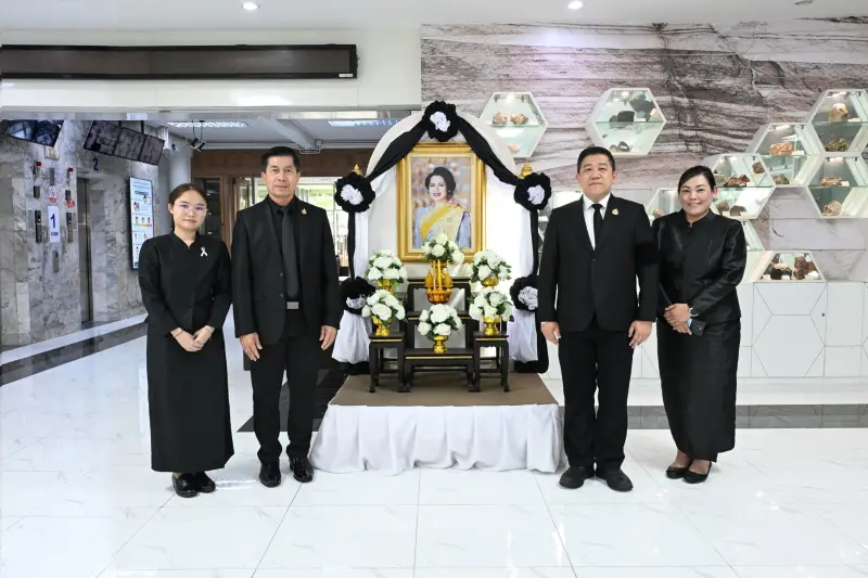 รพร.อานันท์ฯ เข้าร่วมพิธีสวดพระพุทธมนต์และเจริญจิตตภาวนาอุทิศถวายพระราชกุศล แด่สมเด็จพระนางเจ้าสิริกิติ์ พระบรมราชินีนาถ พระบรมราชชนนีพันปีหลวง