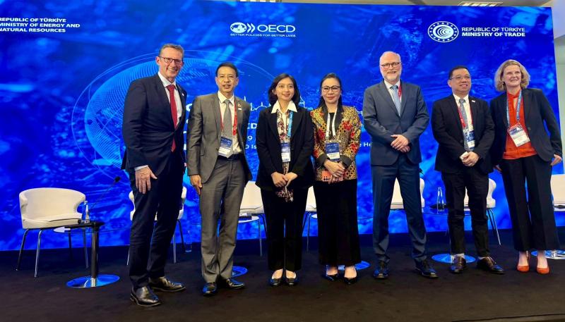 กพร. ร่วมประชุม OECD Critical Minerals Forum  ย้ำบทบาท กลางน้ำ-ปลายน้ำ ของไทยในห่วงโซ่แร่ธาตุสำคัญโลก