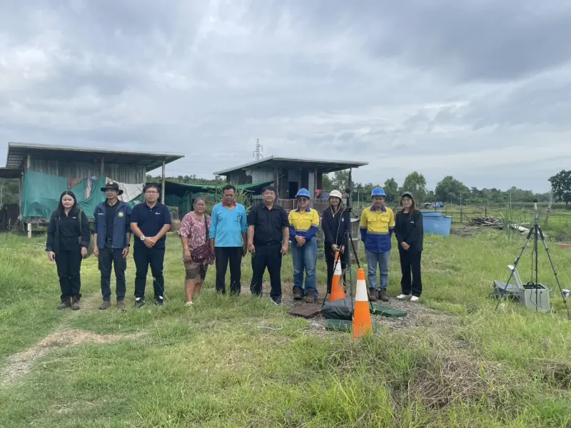 สรข.5 ร่วมลงพื้นที่ติดตั้งเครื่องวัดระดับเสียง กรณีได้รับการร้องเรียนเสียงดังจากการประกอบการของบริษัท อัครา รีซอร์สเซส จำกัด (มหาชน)