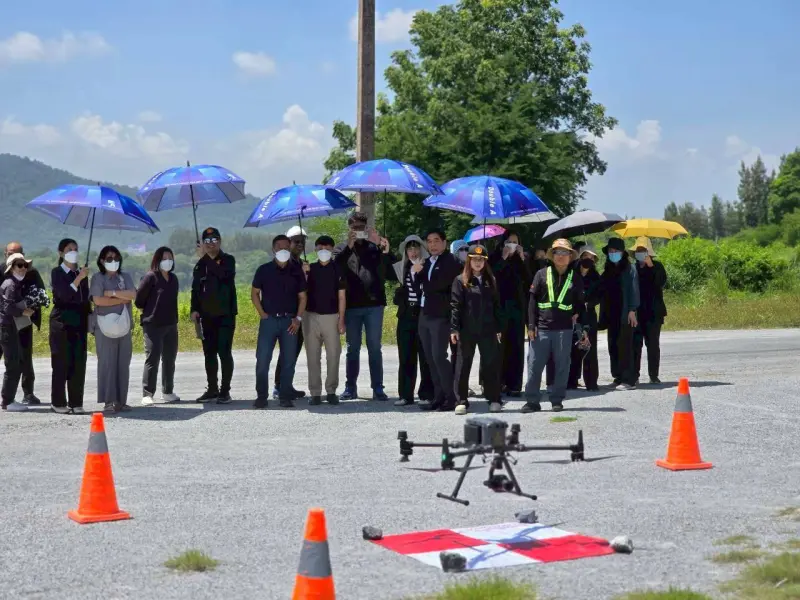 กว. และ สรข.8 ร่วมเป็นวิทยากรสาธิตและบรรยายในกิจกรรมการศึกษาดูงานและแลกเปลี่ยนองค์ความรู้เกี่ยวกับการนำเทคโนโลยีอากาศยานไร้คนขับมาใช้ในการตรวจสอบด้านสิ่งแวดล้อม